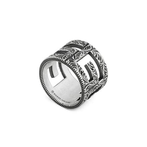 Gucci Ring with G Quadro motif in silver .